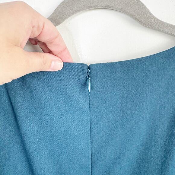 Lafayette 148 New York V-Neck Virgin Wool Pencil Dress Fluted Back Skirt Size 6 - Picture 11 of 12